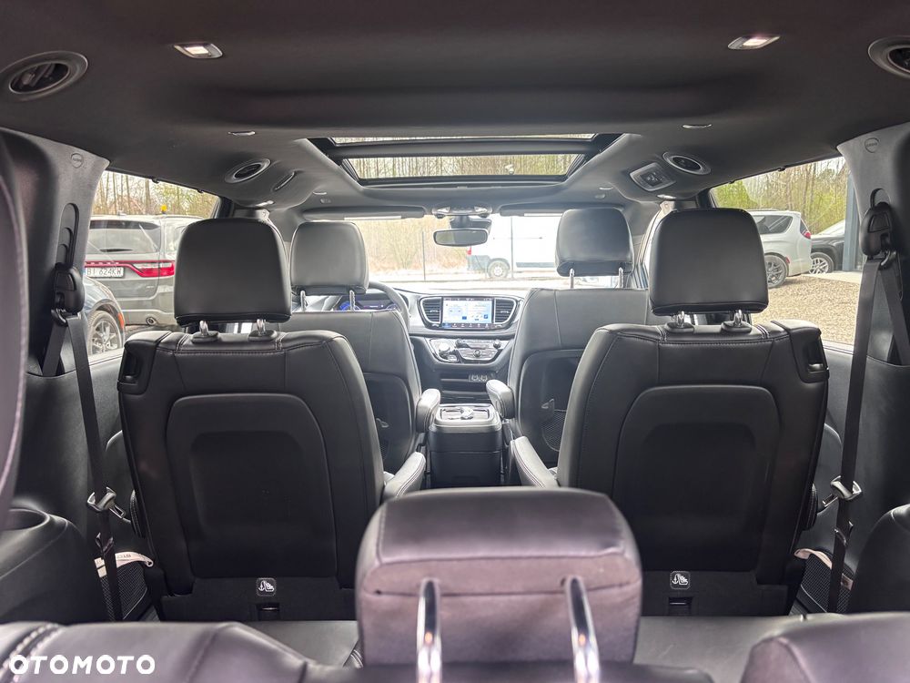 Chrysler Pacifica - 20