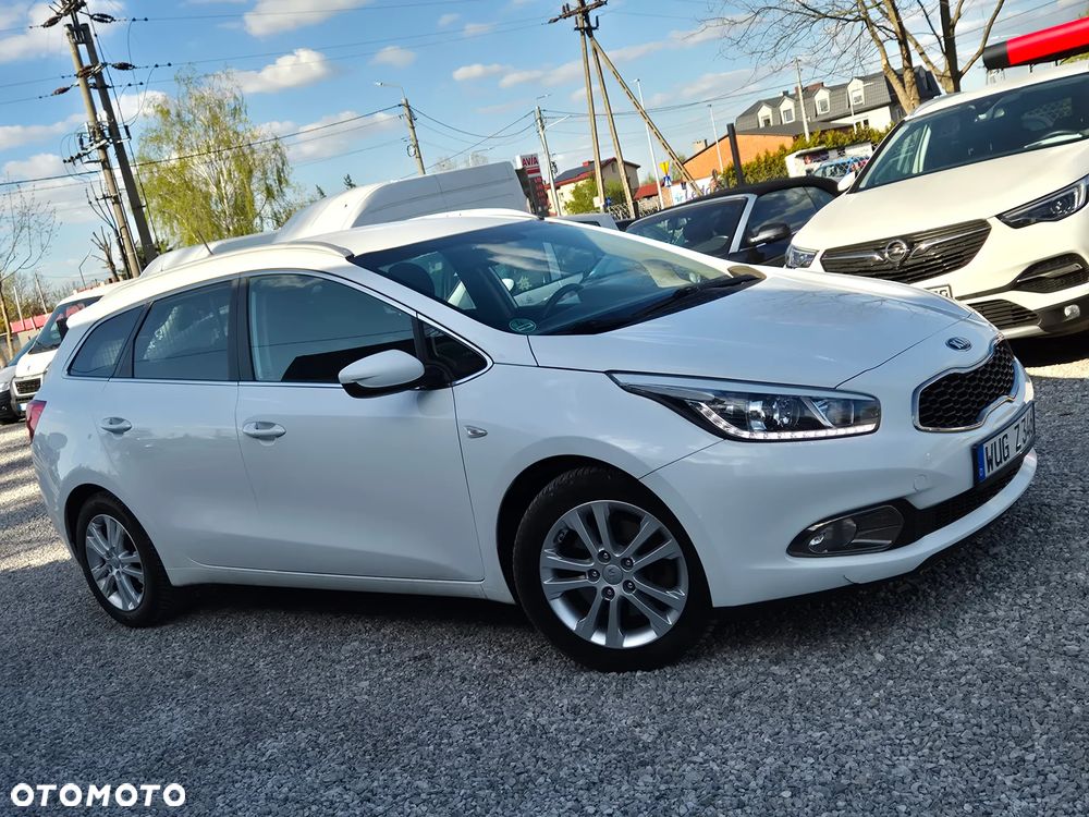 Kia Ceed 1.6 CRDi 128 Platinum Edition - 17