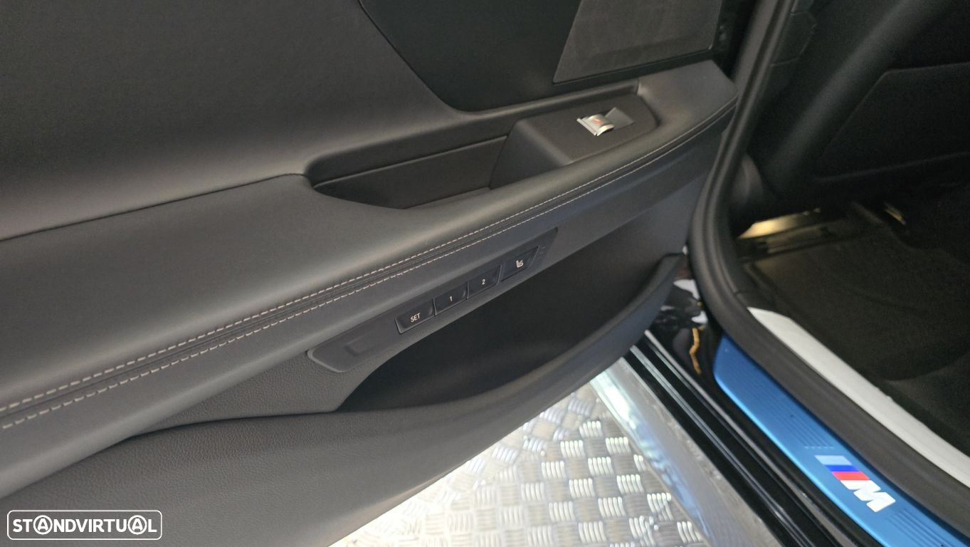 BMW 740 d xDrive Pack M Auto - 44