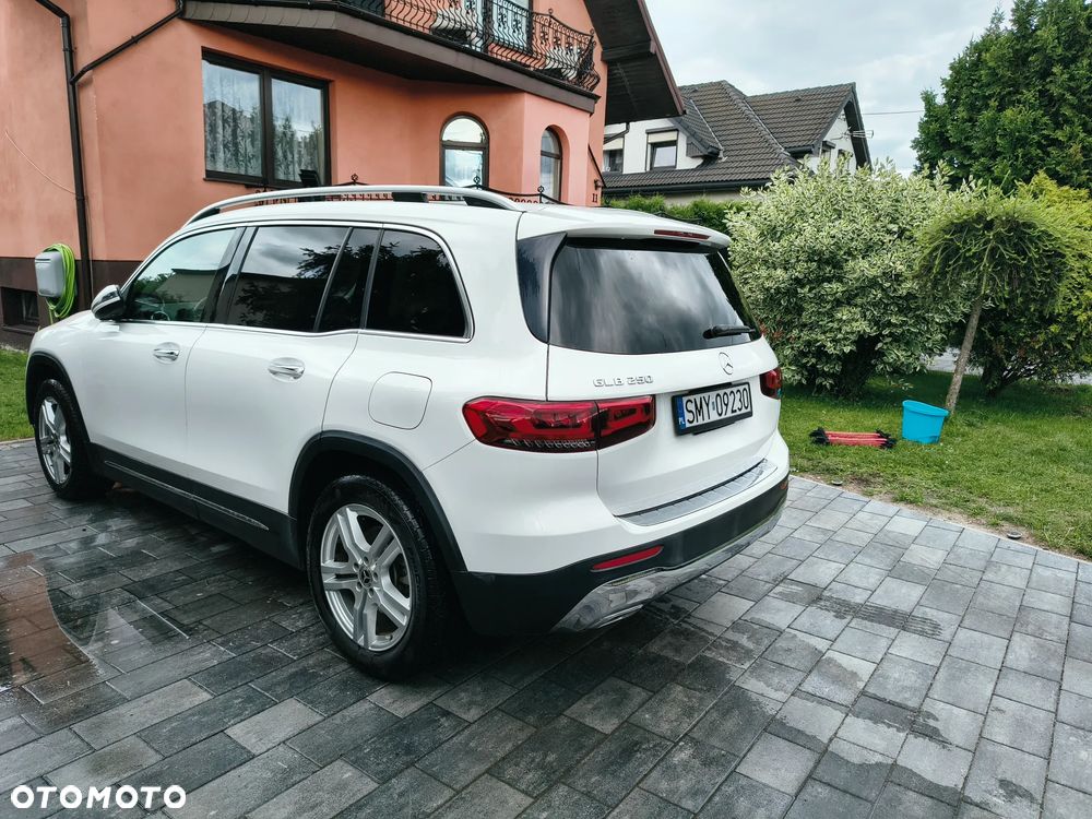 Mercedes-Benz GLB 250 8G-DCT - 21