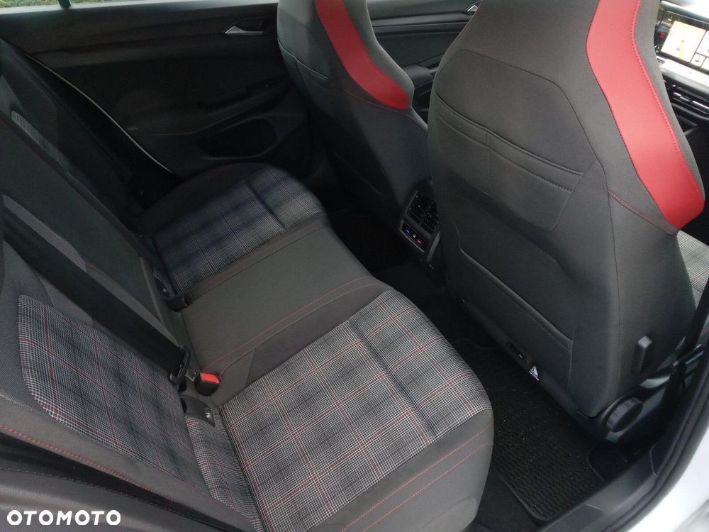 Volkswagen Golf VIII 2.0 TSI GTI DSG - 28