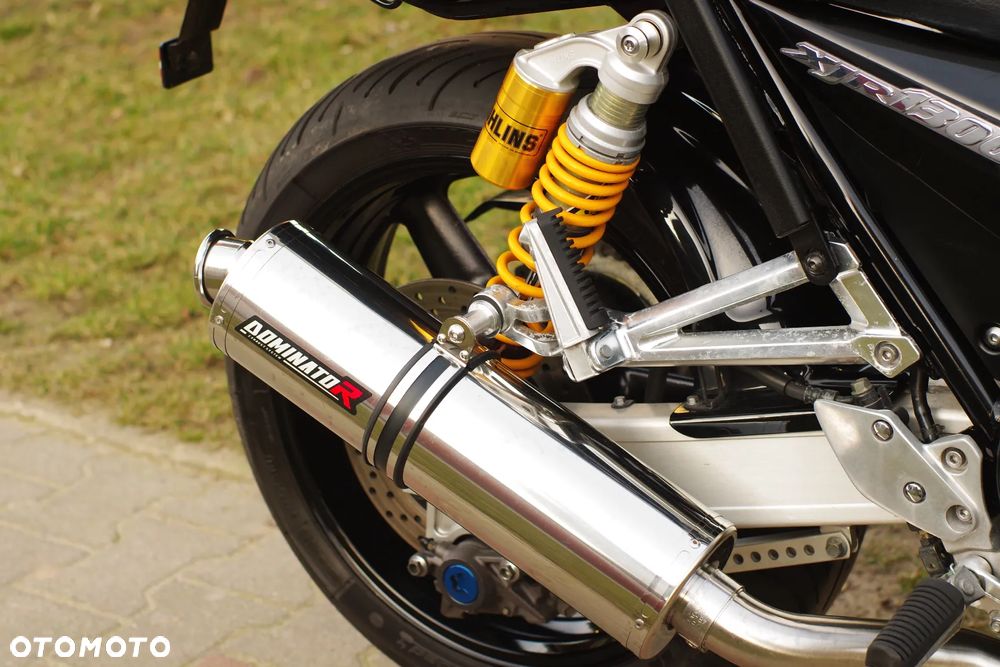 Yamaha XJR - 10