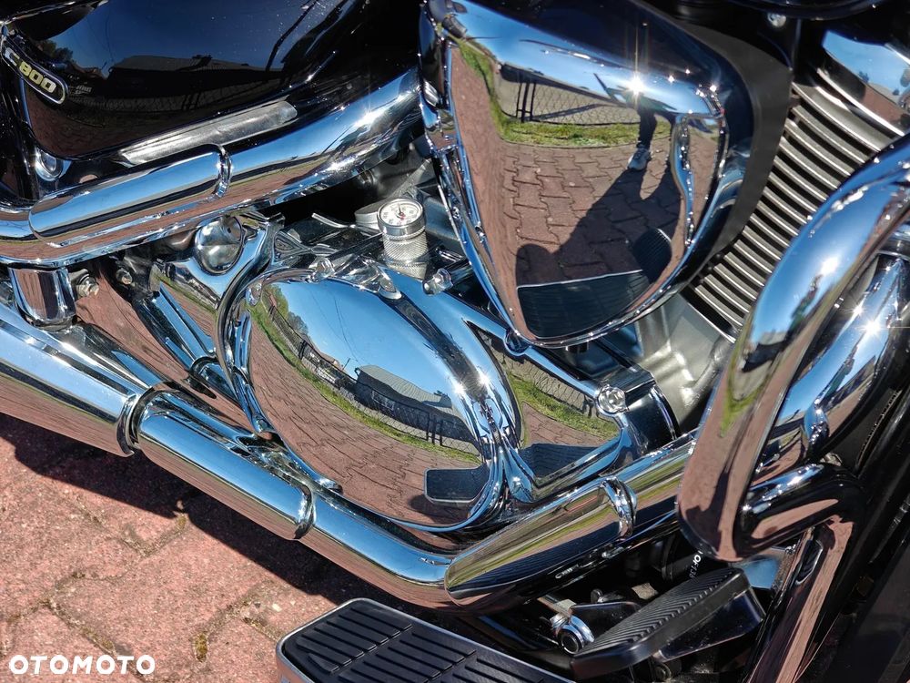 Suzuki Intruder - 7