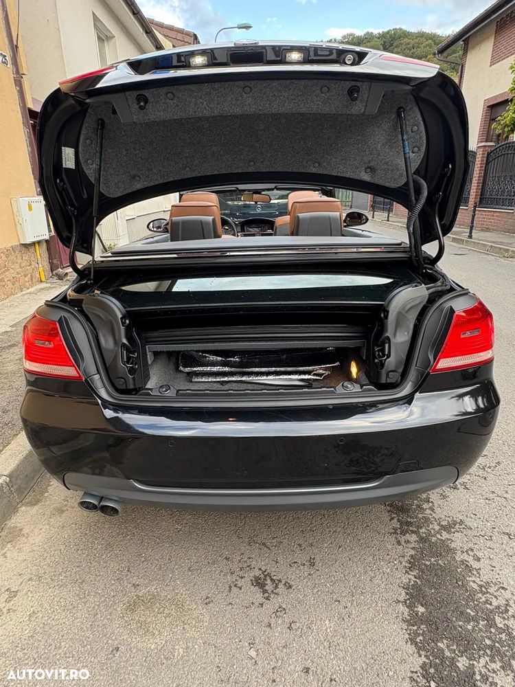 BMW Seria 3 325d Aut. - 29