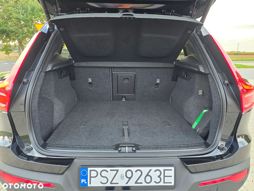Volvo XC 40 B4 B DKG Plus Dark - 34