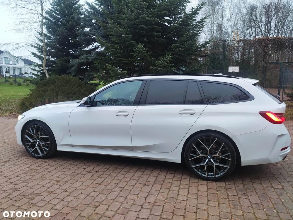 BMW Seria 3 318d Sport Line - 33