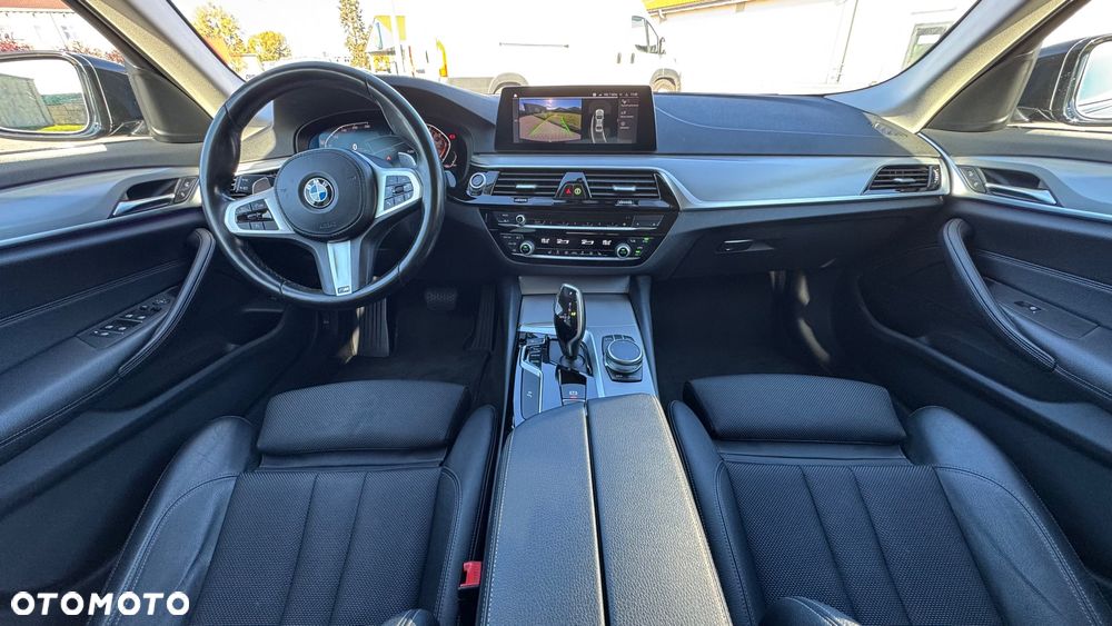 BMW Seria 5 520d xDrive MHEV Sport Line sport - 12