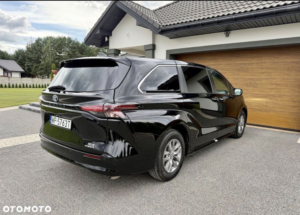 Toyota Sienna - 13