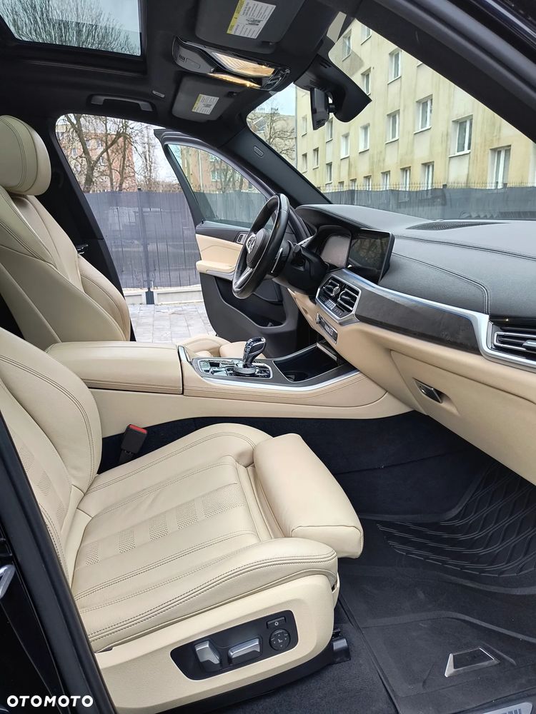 BMW X5 xDrive45e - 12