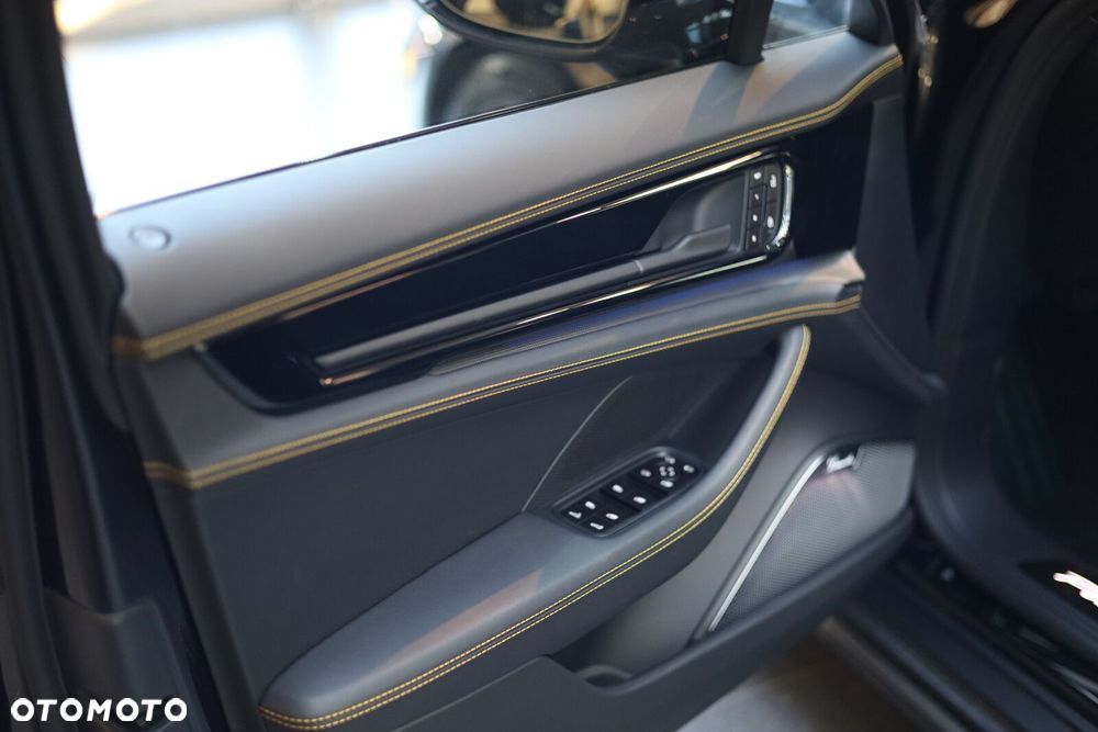 Porsche Panamera GTS - 16