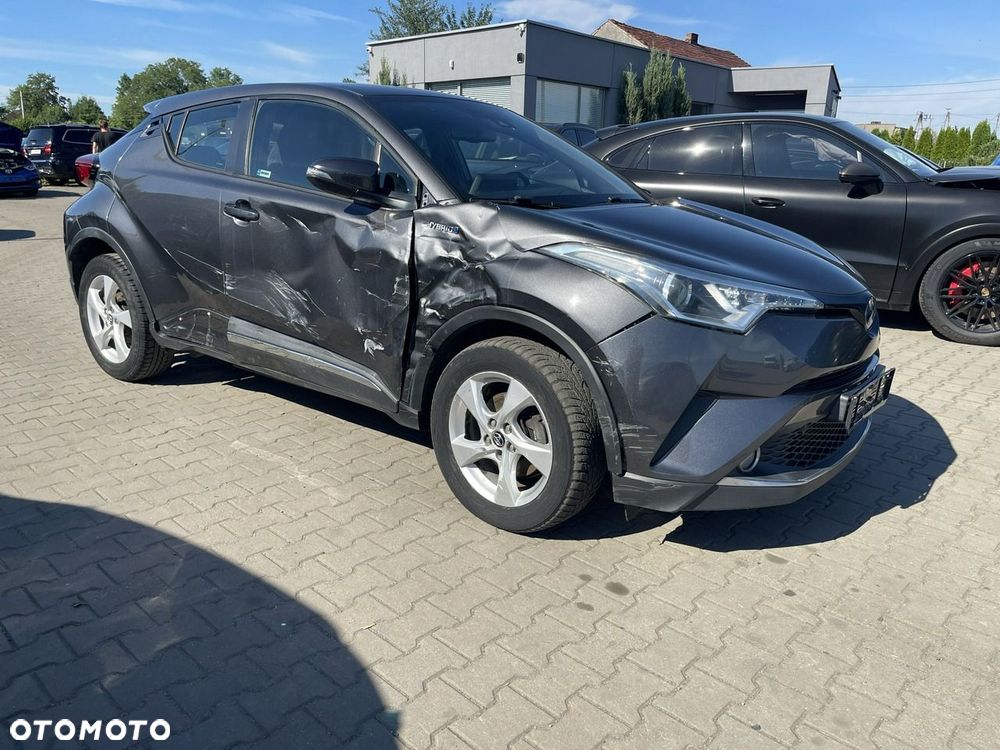 Toyota C-HR - 4