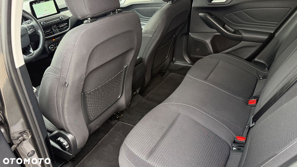 Ford Focus 2.0 EcoBlue STart-Stopp-System TITANIUM - 23