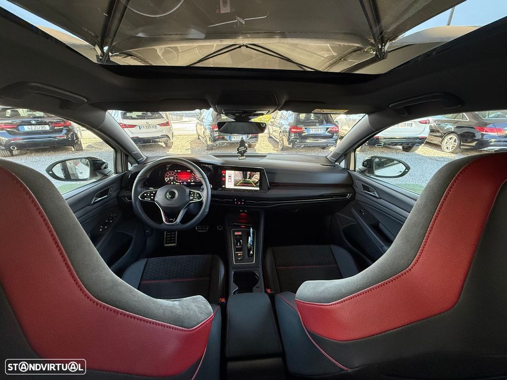 VW Golf 2.0 TSI GTI Clubsport 45 Years DSG - 3
