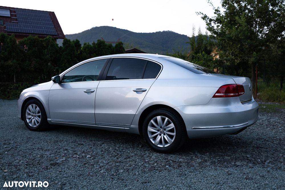 Volkswagen Passat 1.6 TDI DPF BlueMotion Technology Comfortline - 3