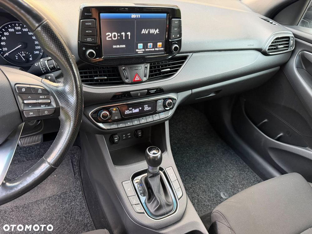 Hyundai i30 1.6 D GO DCT - 17