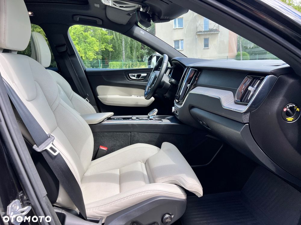 Volvo XC 60 B4 D AWD Geartronic Inscription - 27