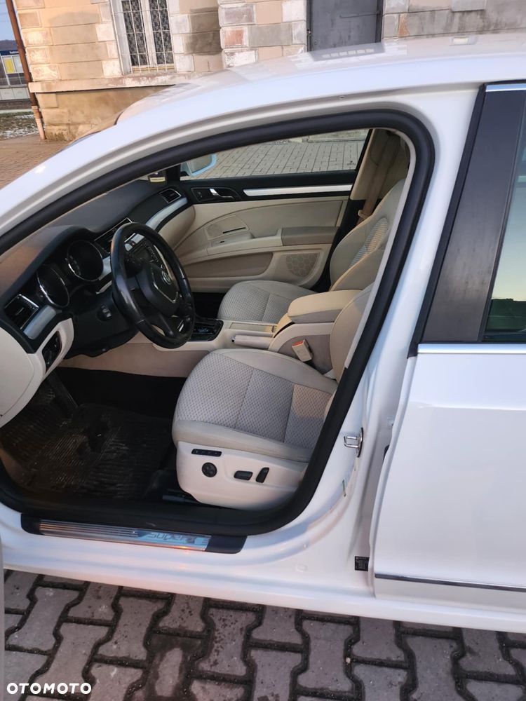 Skoda Superb 2.0 TDI Comfort DSG - 11