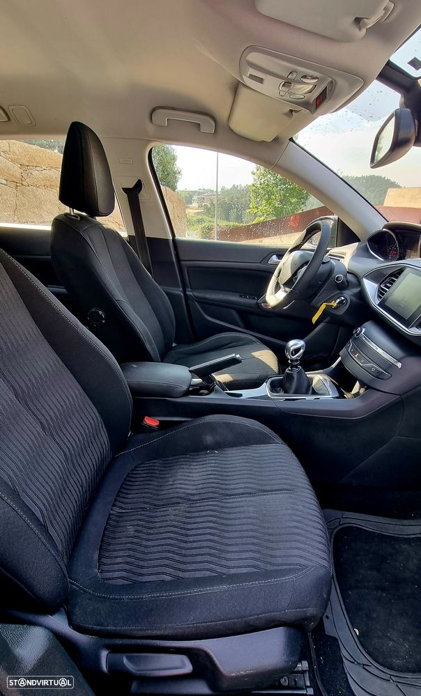 Peugeot 308 - 18
