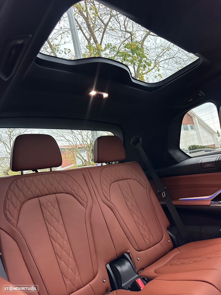 BMW X7 40 d xDrive - 24