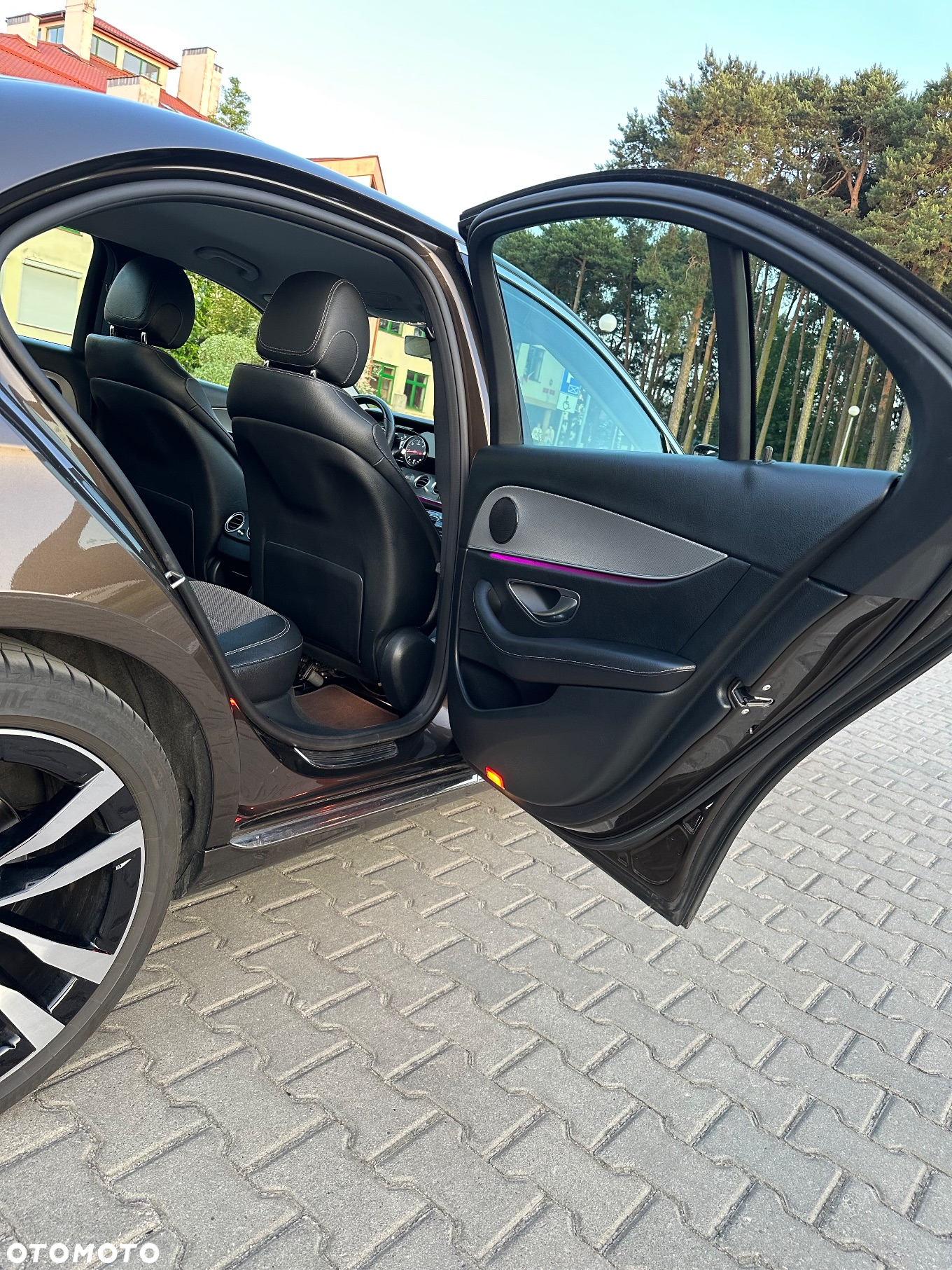 Mercedes-Benz Klasa E 220 d 9G-TRONIC - 13