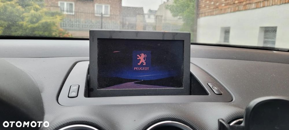 Peugeot 308 - 8