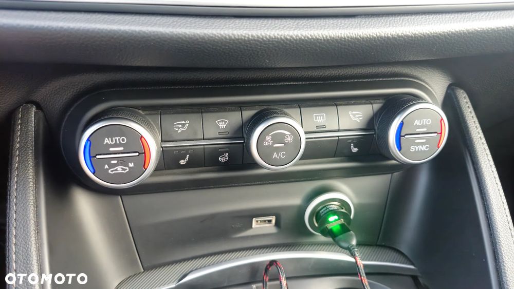 Alfa Romeo Stelvio 2.0 Turbo B-Tech Edition Q4 - 25