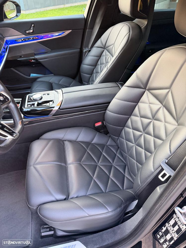 BMW 740 d xDrive Pack Desportivo M - 2