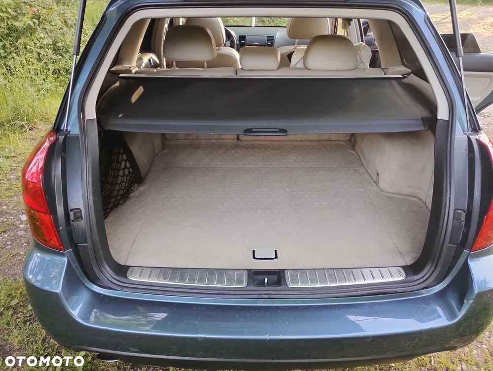 Subaru Outback 3.0 H6 - 24