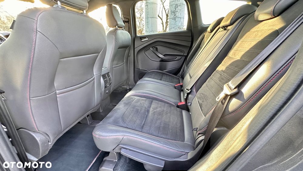 Ford Kuga 2.0 TDCi 4x4 ST-Line - 19