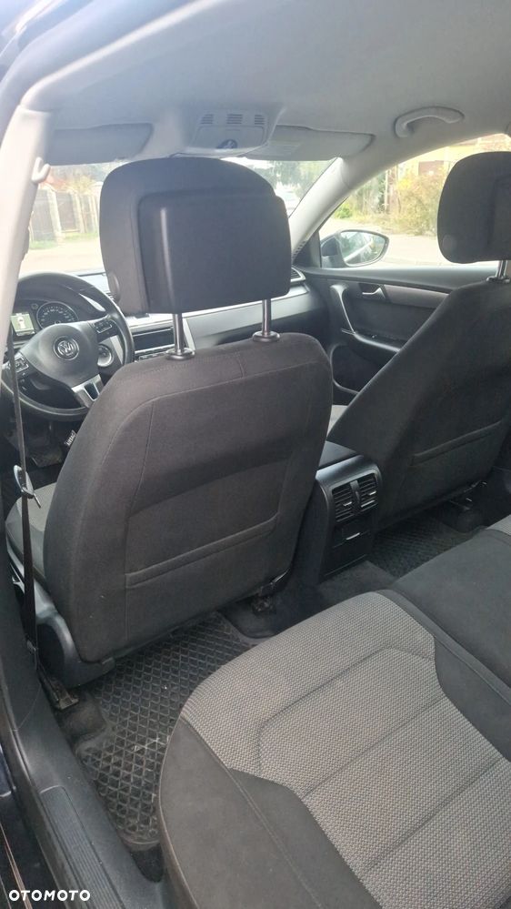 Volkswagen Passat - 23