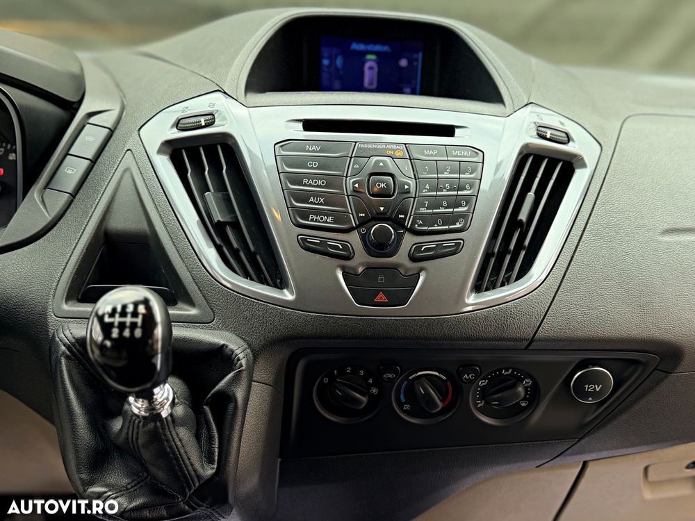 Ford Tourneo Custom 300 L2H1 VA Titanium - 28