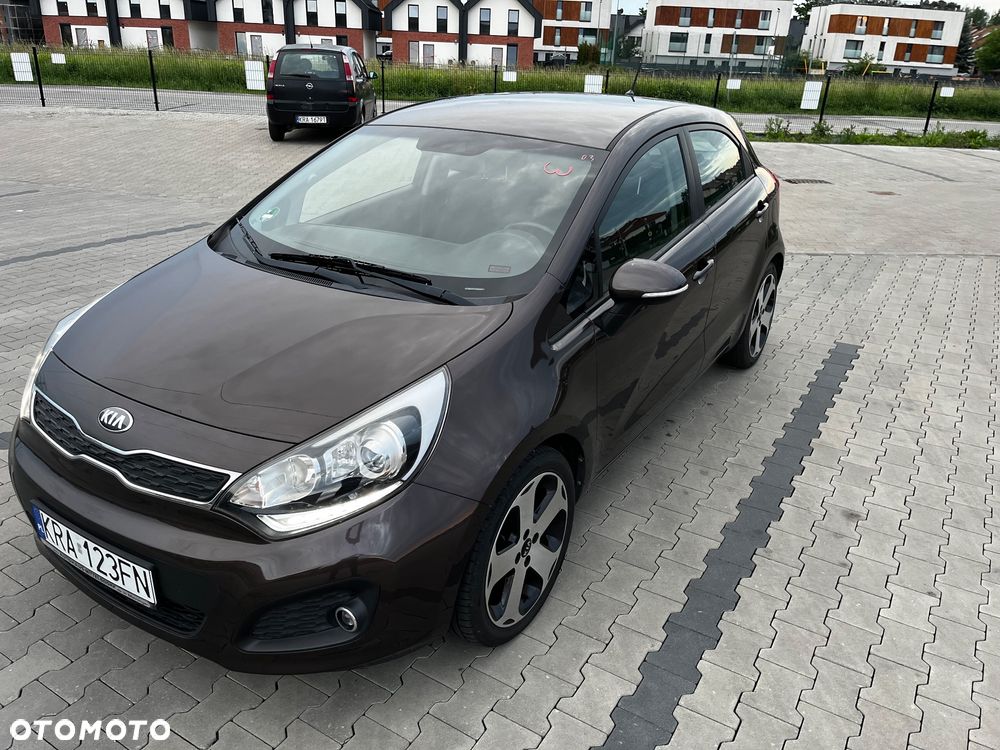 Kia Rio - 4