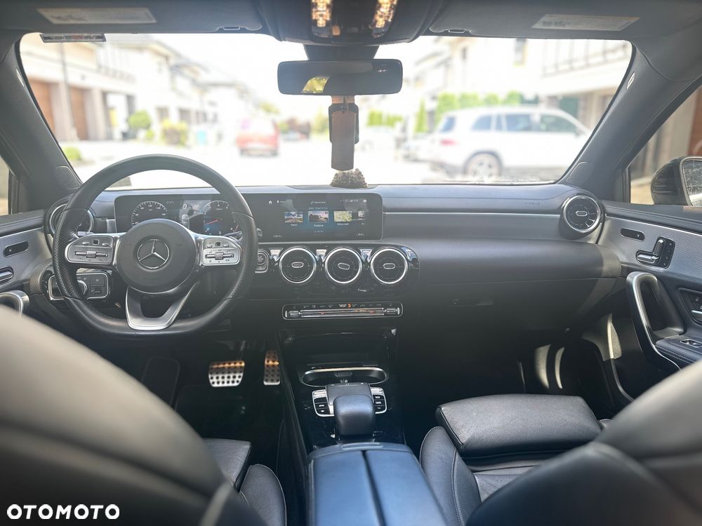Mercedes-Benz Klasa A 220 4-Matic AMG Line 7G-DCT - 13
