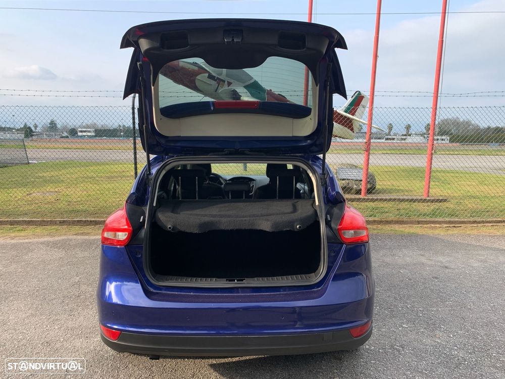 Ford Focus 1.5 TDCi Titanium ECOnetic - 34