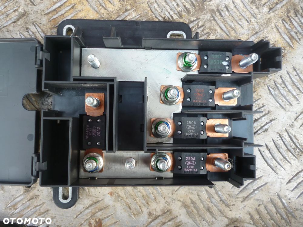 JAGUAR XF X250 3.0 V6 SKRZYNKA BEZPIECZNIKÓW - 3