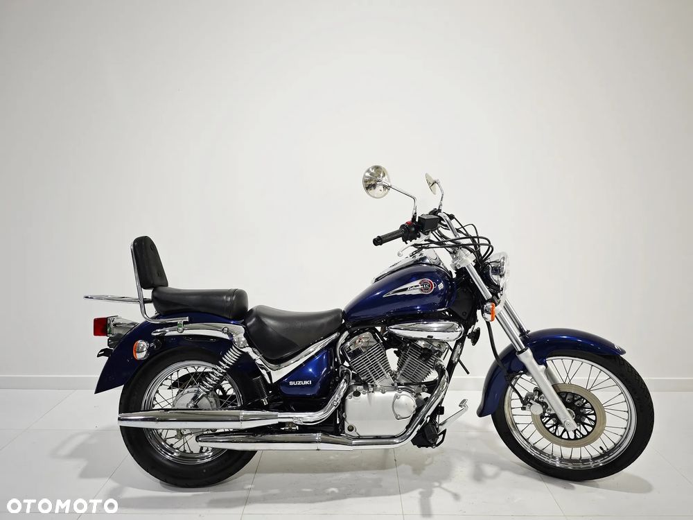 Suzuki Intruder - 1