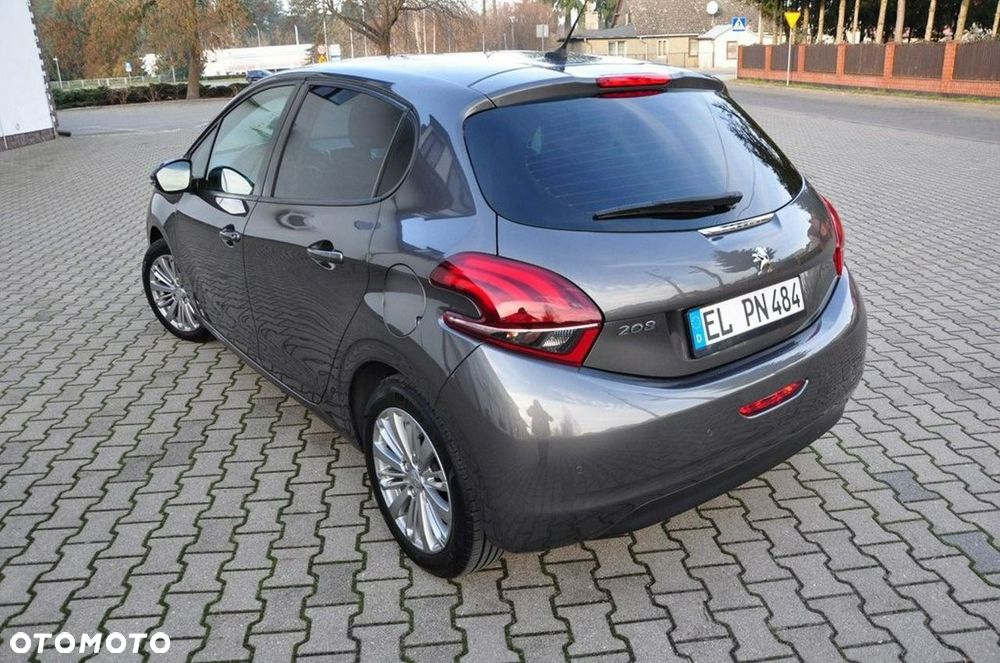 Peugeot 208 PureTech 82 Stop & Start Signature - 27