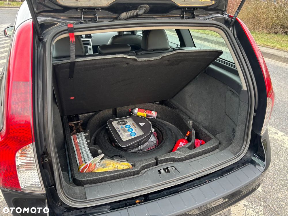 Volvo V50 DPF DRIVe Summum - 21