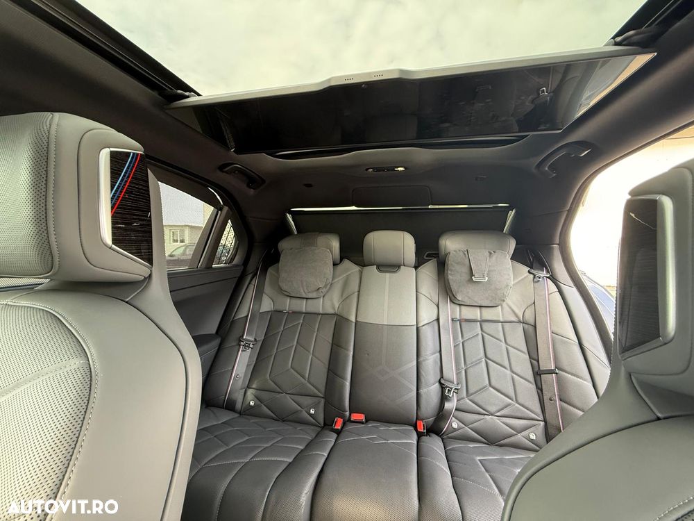 BMW Seria 7 - 12
