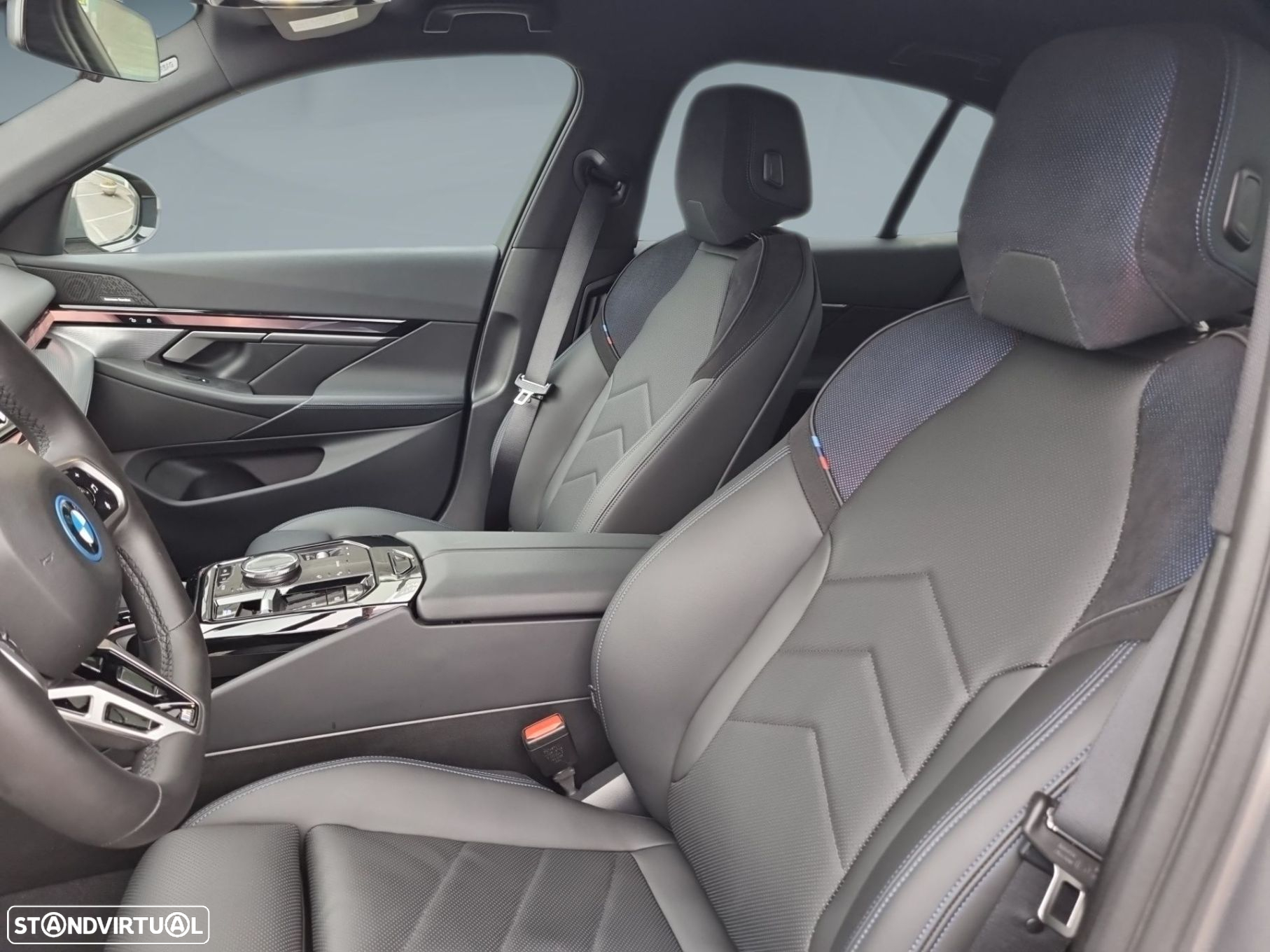 BMW i5 eDrive40 Pack Desportivo M - 11