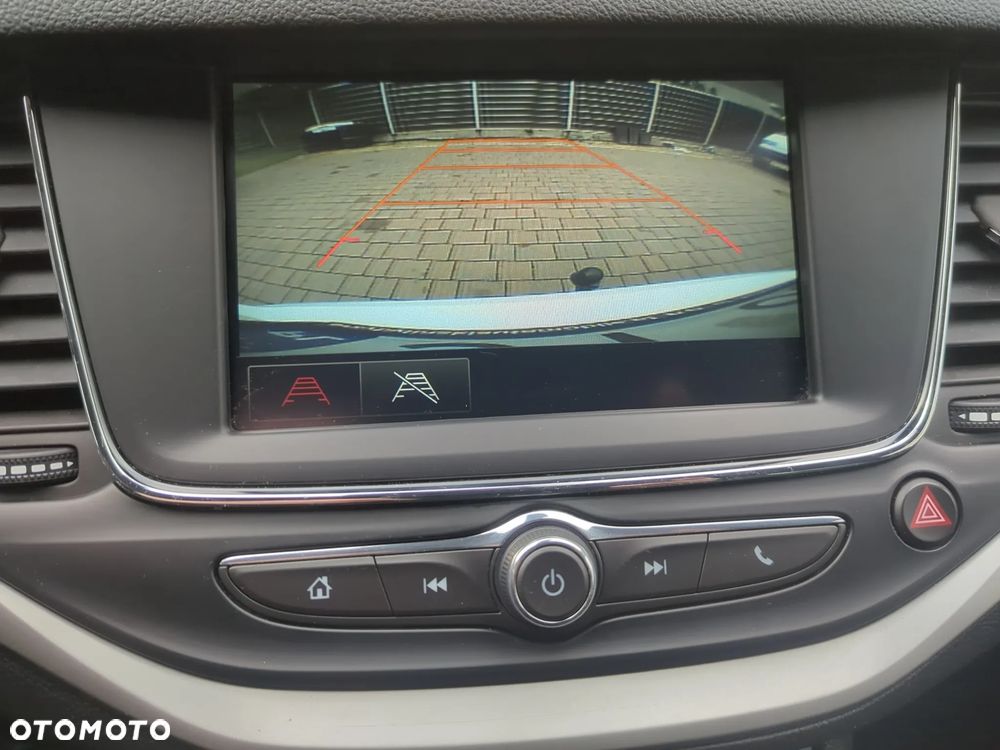 Opel Astra 1.2 T Business Edition S&S - 26