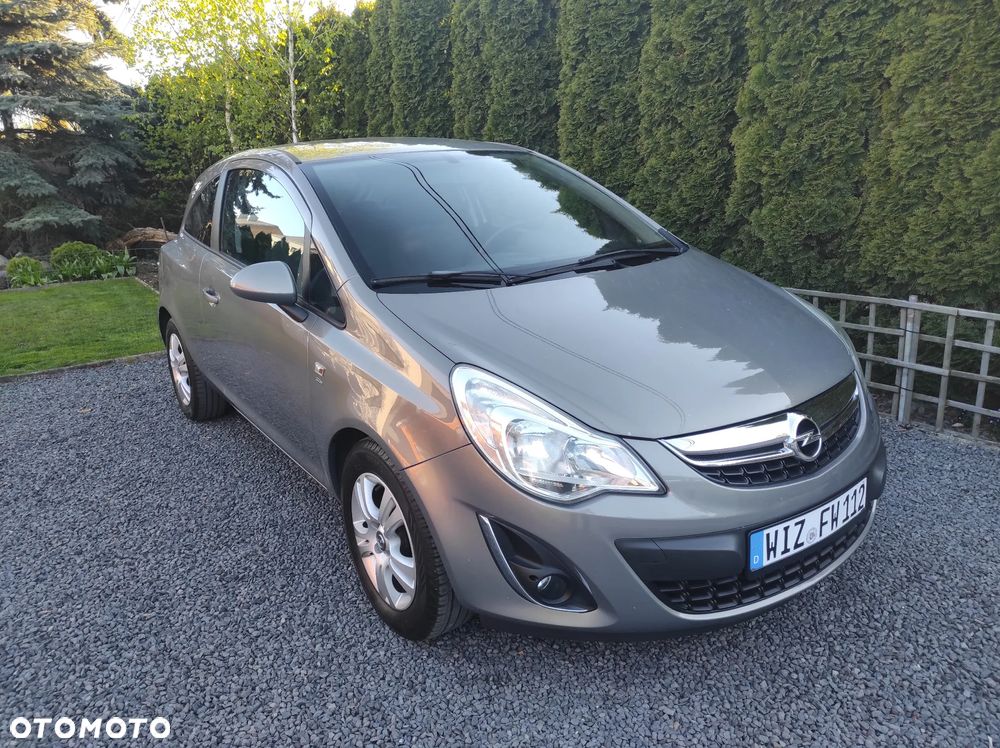 Opel Corsa 1.4 16V Satellite - 11