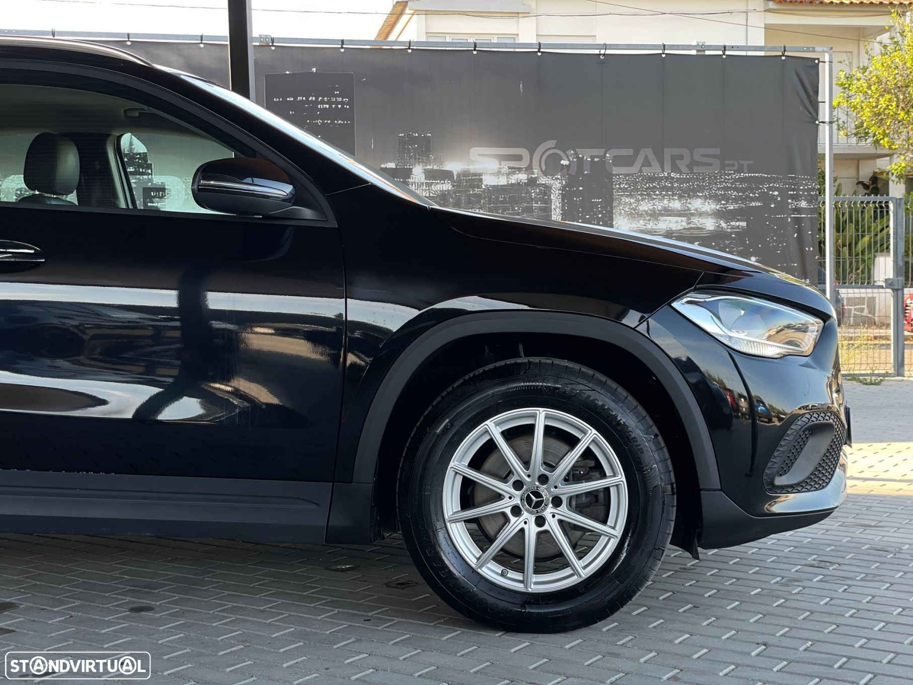 Mercedes-Benz GLA 180 d Progressive - 9