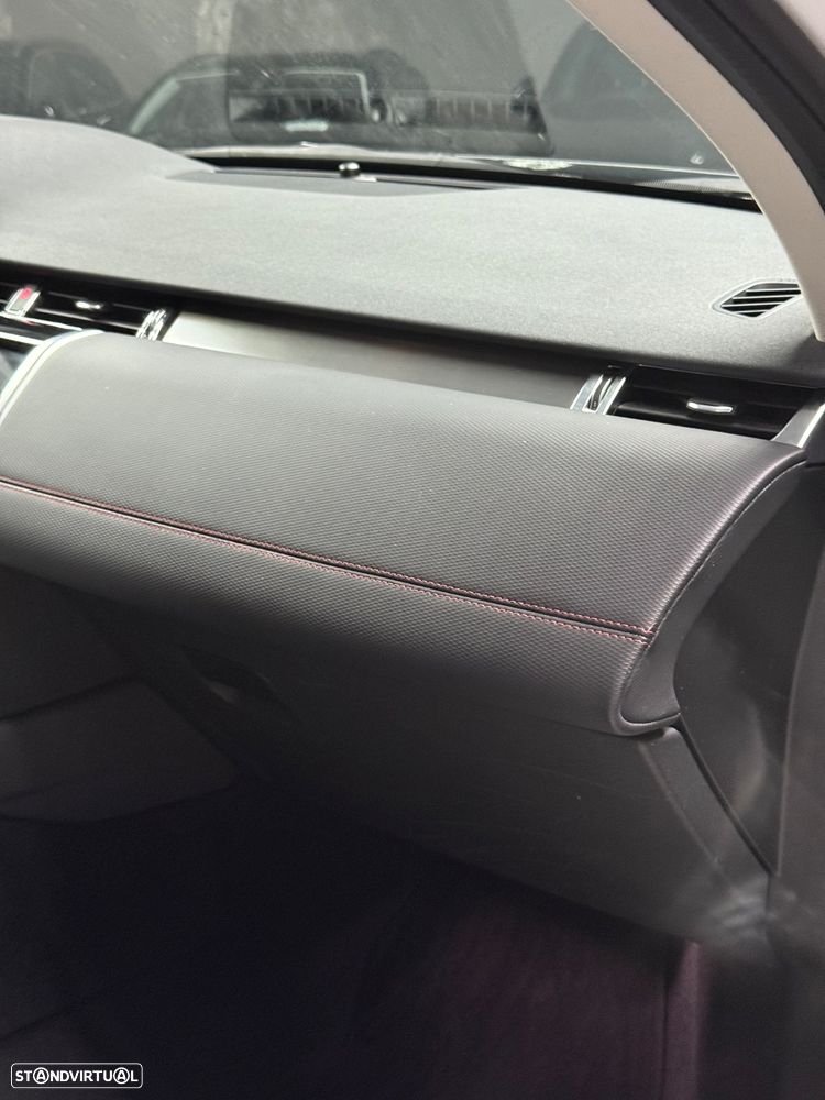 Land Rover Discovery Sport P300e R-Dynamic SE - 10