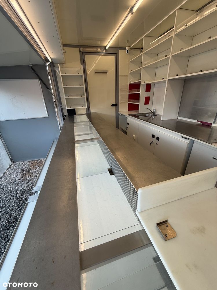 Mercedes-Benz Sprinter - 24