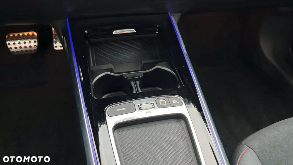 Mercedes-Benz GLB 200 d 4-Matic AMG Line 8G-DCT - 14