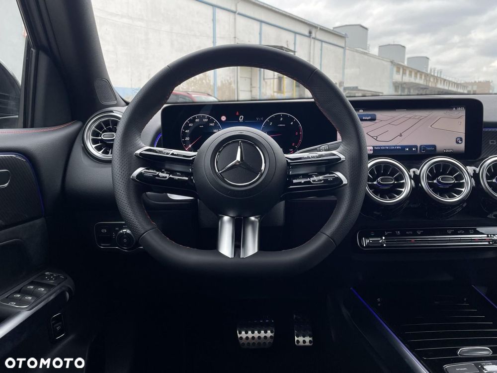 Mercedes-Benz GLB - 18