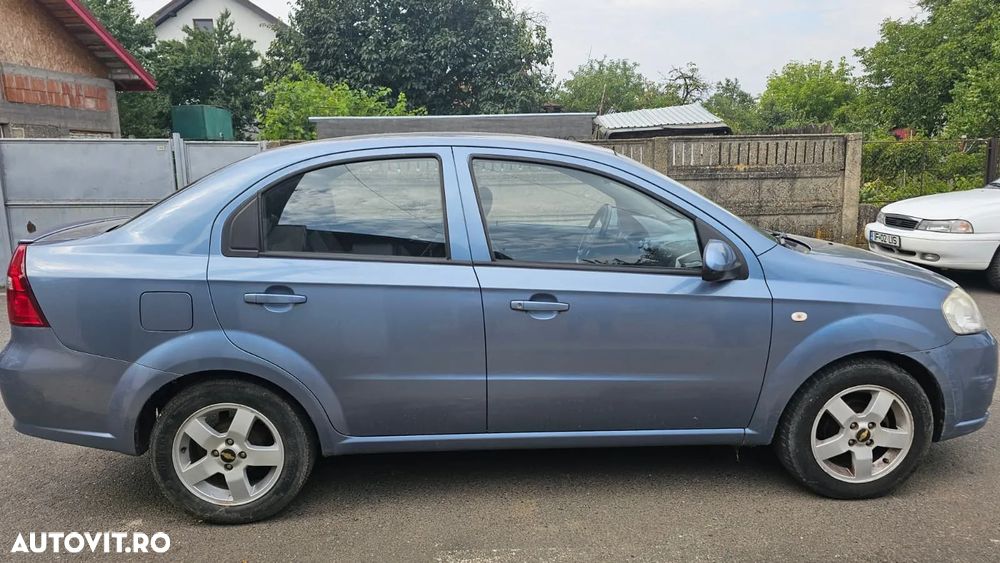 Chevrolet Aveo - 5