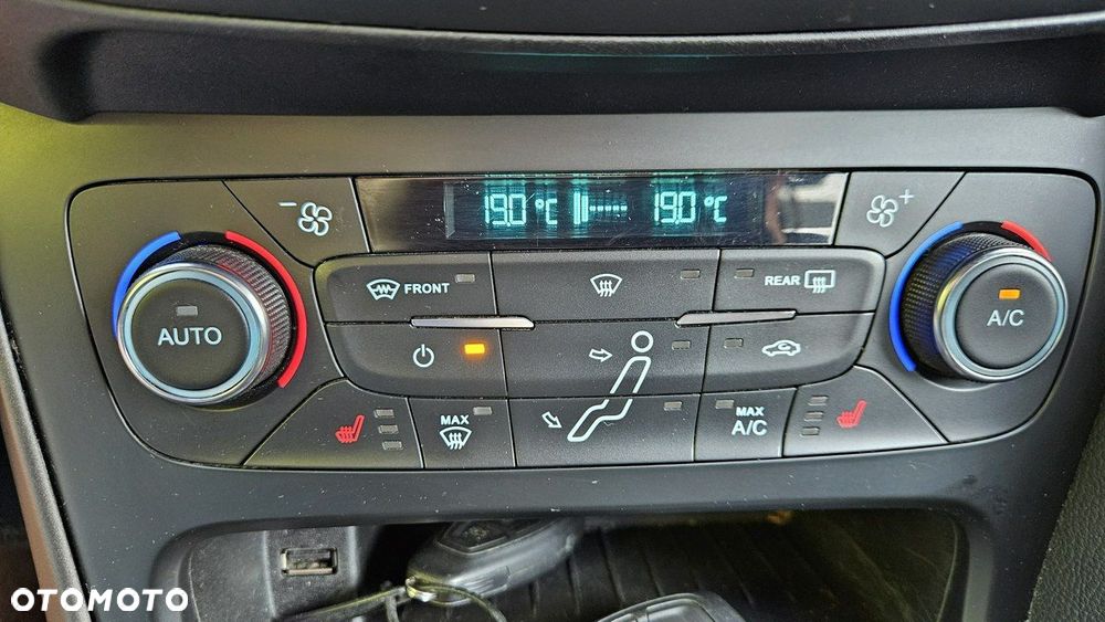 Ford Focus 1.5 EcoBoost STart-Stopp-System ST-LINE - 38