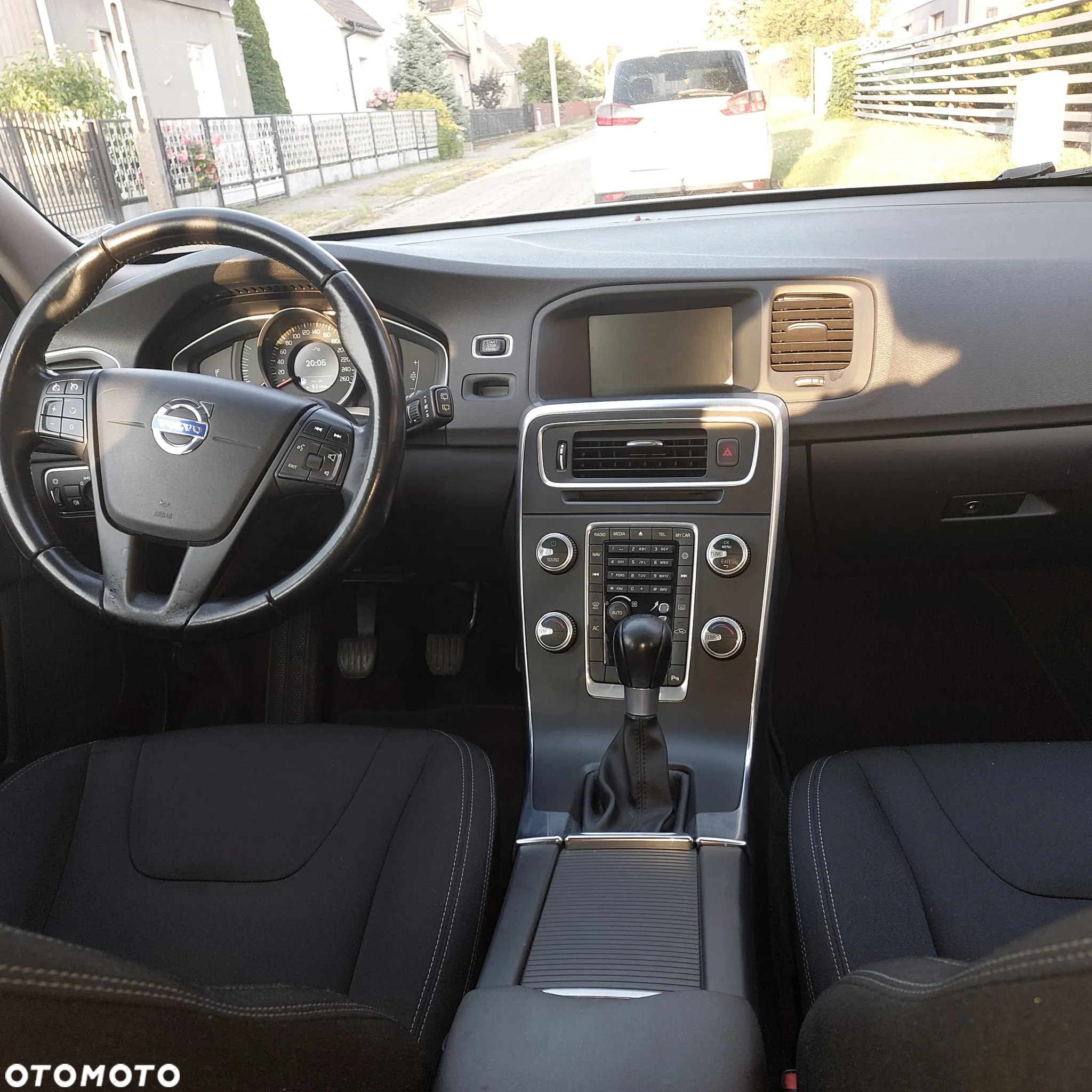 Volvo V60 D2 Base - 12